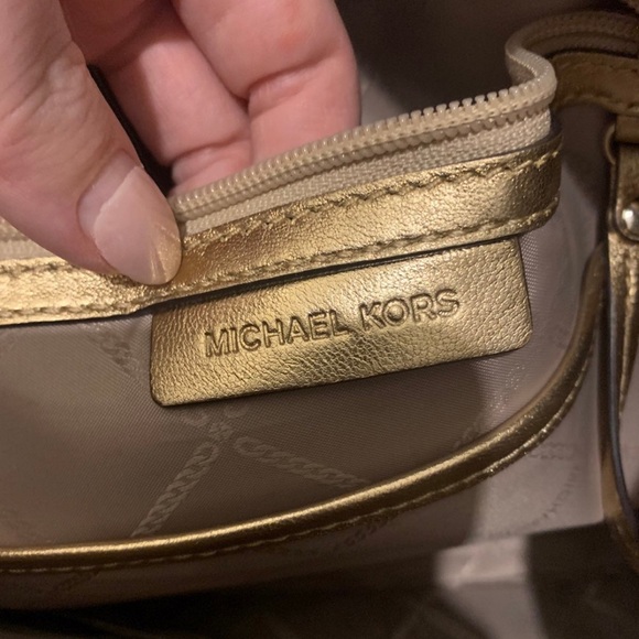 Michael Kors Purse - Picture 6 of 12